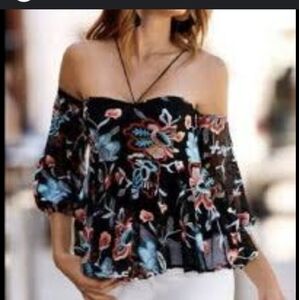 Alexia Admor Off Shoulder Embroidered Floral Top. Adjustable Straps Size XS NWT